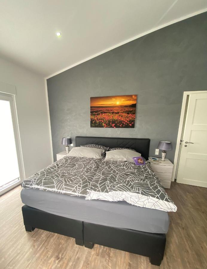 Ferienwohnung Ankerplatz Емден Екстер'єр фото